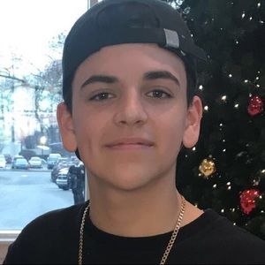 Meet your Posher, Luis